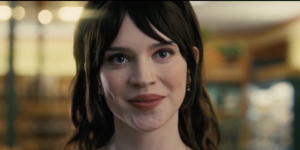 Sophie Thatcher as iris in companion