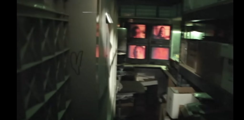 Screenshot from Kidprint from V/H?S Halloween